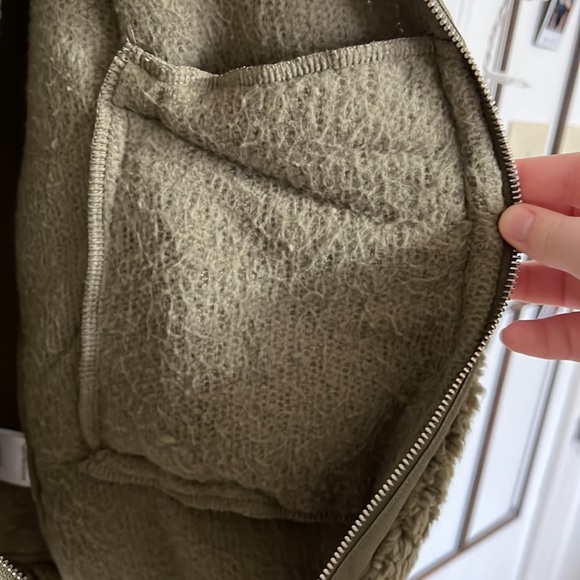 “EZ” by Nina Leonard - Green Fluffy Sherpa Jacket Size Large NWT - Picture 10 of 11